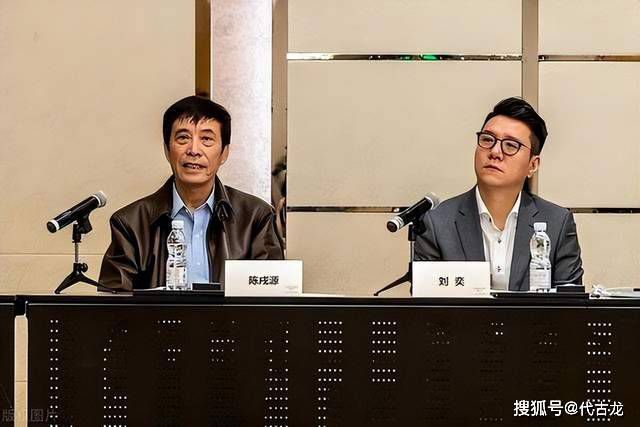 免费观看美女隐私